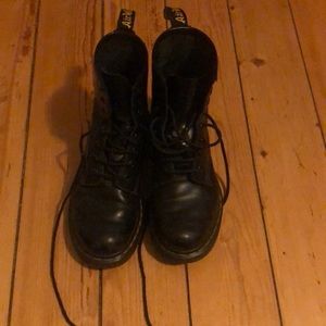 Doc Marten Air Waves size US 6